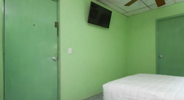 Двухместный люкс Standard Hotel Canada, Guadalajara