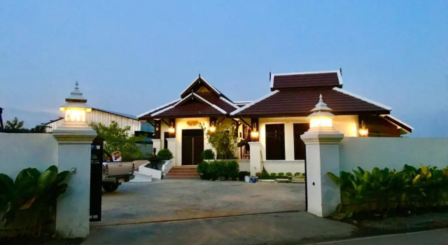 Вилла Lanna Kamin Pool Villa Airport