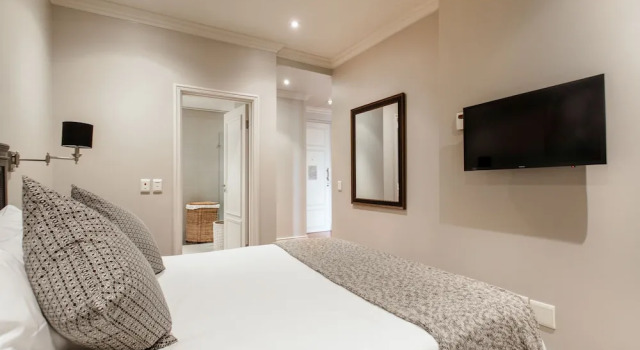 Unit Number 620 Cape Royale Luxury Apartments, Забронировать Апартаменты/квартира СПА-отели Кейптауна, рядом с MyCiTi Station Waterfront, SPA-услуги