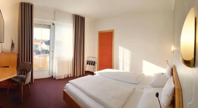 Двухместный номер Standard с балконом Hotel-Restaurant Teuschler-Mogg Bad Waltersdorf inklusiv Genusscard