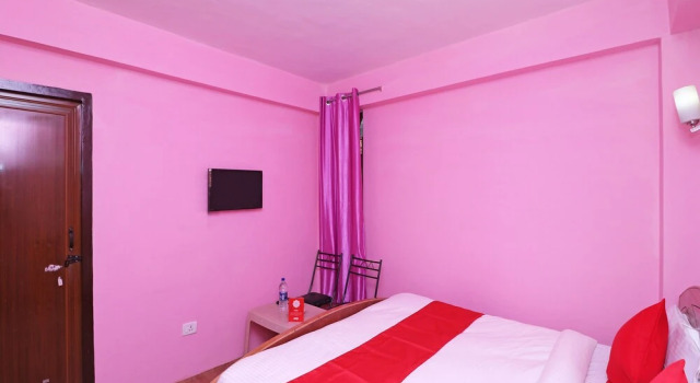 OYO 12691 Hotel Green Leaf, Rezerwuj Hotel Hotele w Uttarakhand z basenem, Basen