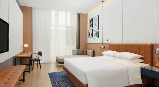 Люкс Executive Four Points by Sheraton Xishuangbanna