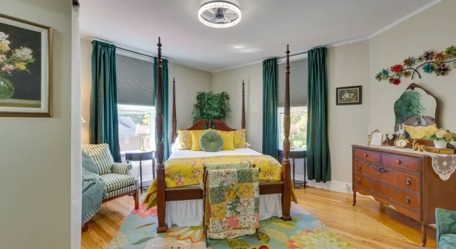 Danville Retreat w/ Hot Tub & Cozy Fireplace!, Prenota Hotel Danville Virginia