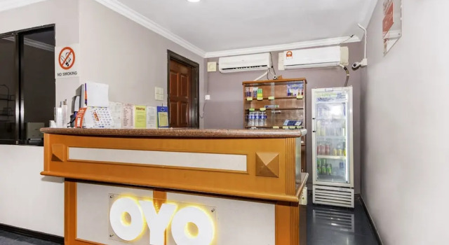OYO 472 Comfort Hotel 1