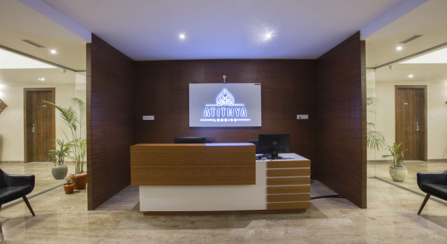 Hotel Sapphire Premium Hotel & Suite, Book Hotel Hoteller i Karad med parkering, Parkering
