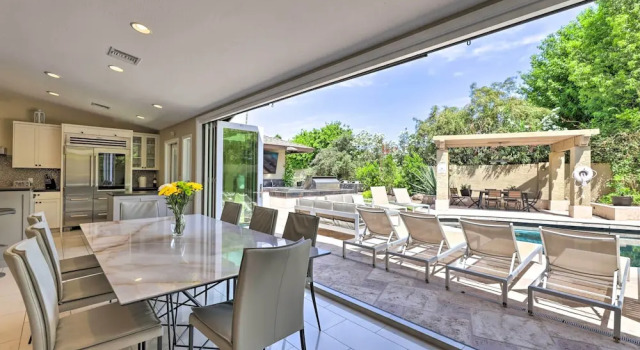 Коттедж Outdoor Kitchen: Desert Dream Home in Scottsdale!
