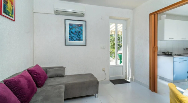 Stunning Apartment in Jadranovo With Outdoor Swimming Pool, Wifi and 2 Bedrooms