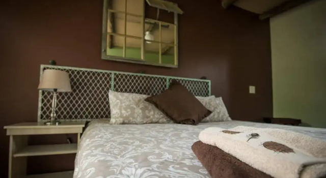 Santa Paloma Guest Farm, Book Landbrugsophold East London 