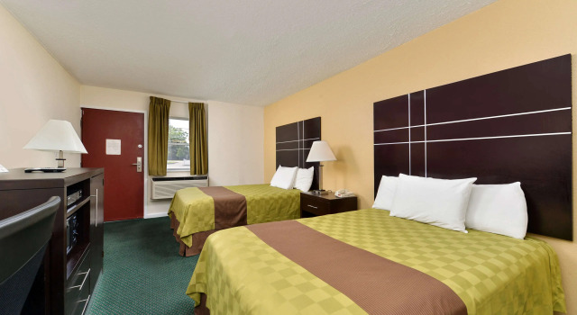 Четырёхместный номер Standard Americas Best Value Inn - Port Jefferson Station - Long Island -New York - 11776