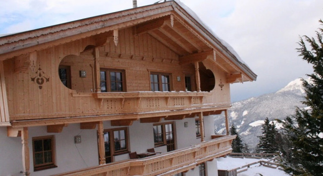 Sunlit Mansion with Garden near Ski Area in Söll, Prenota Hotel Söll Wilder Kaiser