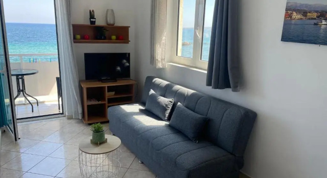 Студия Julies Studios