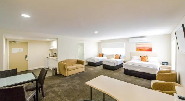 Семейный номер Premium Belconnen Way Hotel & Serviced Apartments