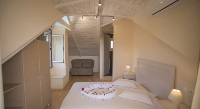 Villa Vita Holidays Apartments & Studios, Забронировать Апартаменты/квартира Отели Лефкада с бассейном, рядом с Церковь Агиас Кириакис, Бассейн