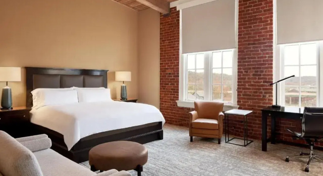 Номер Standard Craddock Terry Hotel, Lynchburg, a Tribute Portfolio Hotel
