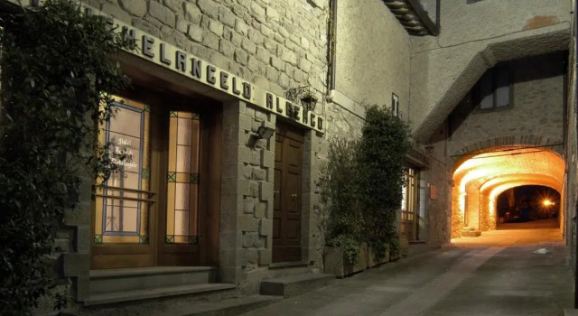 Buca di Michelangelo, Book Hotel Caprese Michelangelo Tuscany