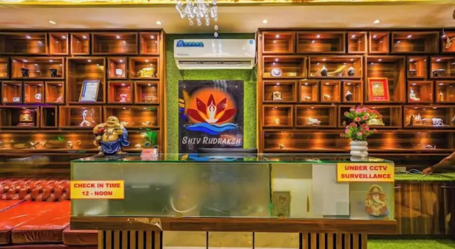 Shiv Rudraksh Resort - Near Assi Ghat