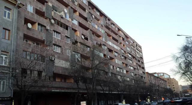 Апартаменты c 1 комнатой с балконом Люкс Апартаменты в центре / Apartment in the Centre