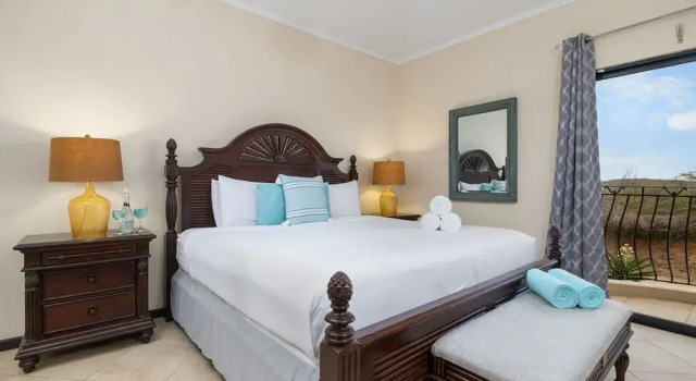 Beautiful Gated Community Retreat Near the Beach, Varaa Hotelli Noord Aruba