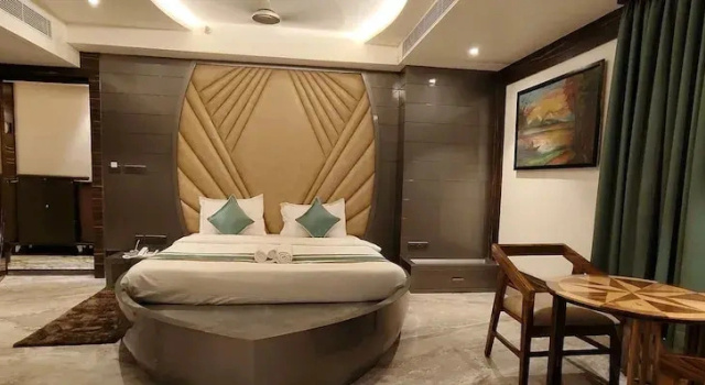 Номер Deluxe Daltin Tower Digha