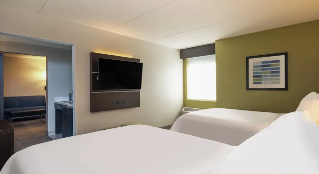 Четырёхместный люкс Holiday Inn Express - Minneapolis West - Plymouth by IHG