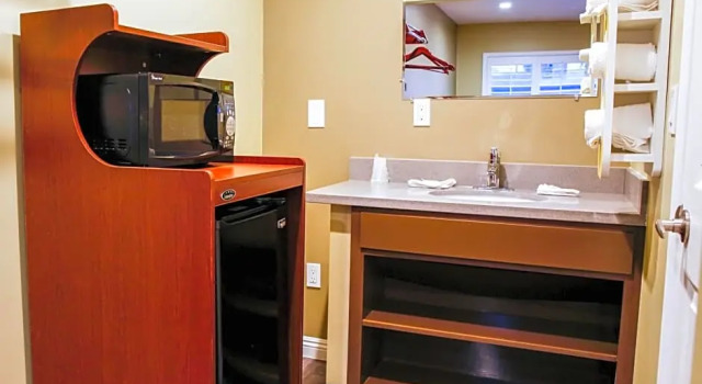 Номер Superior Newport Bay Inn