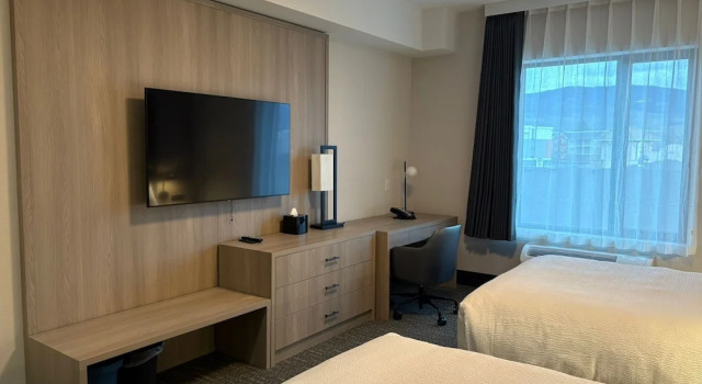 Четырёхместный номер Standard La Quinta Inn & Suites By Wyndham Kelowna Bc