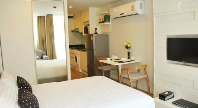 Студия Standard United Residence Ekamai Bangkok