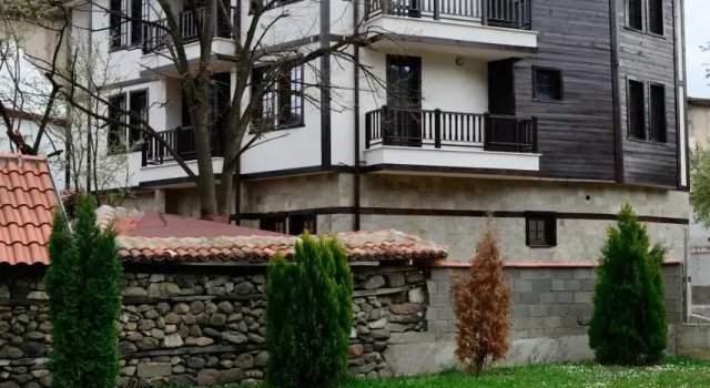 Krasteva House, Забронировать Отель Отели Берковица с парковкой, Парковка
