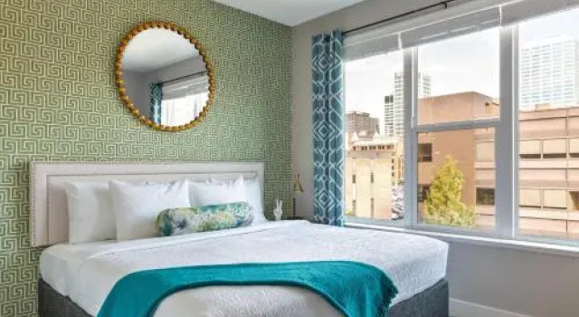 Stay Alfred at 223 E Town, Book Hotel Columbus Ohio