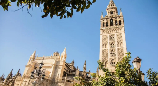 Abades Giralda View By Valcambre