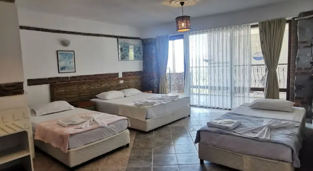 Четырёхместный номер Standard Söğüt Taş Otel