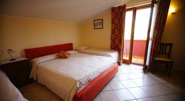 Четырёхместный номер Standard с балконом B&B Casalotto Inn