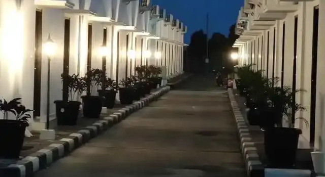 Two Rich Hotel & Sport Center