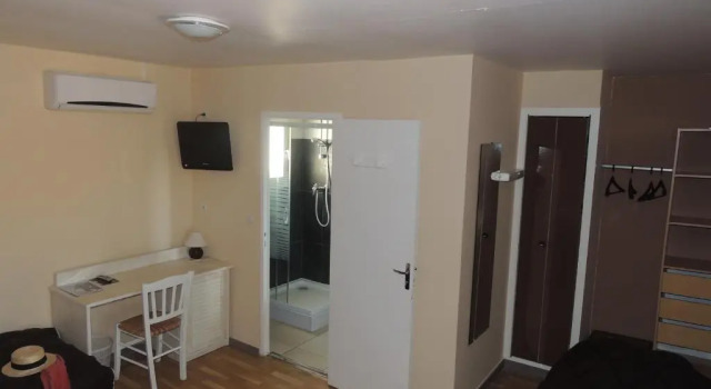 Четырёхместный номер Standard Auberge des Charmilles