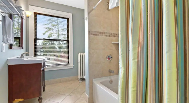 Номер Business DeBary Inn
