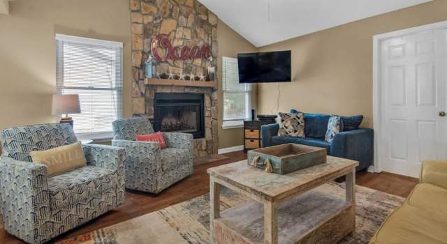 Коттедж Pet Friendly on Canal in Old Seagrove - Next to Seaside & 3 Blocks to Beach!