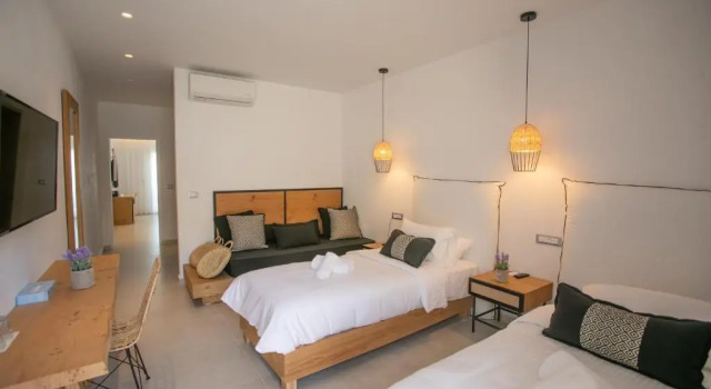 Семейный номер Deluxe с частичным видом на море The George Hotel Mykonos