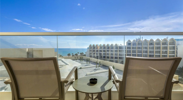Четырёхместный номер Deluxe seafront Hilton Skanes Monastir Beach Resort