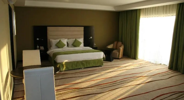 Полулюкс Standard Crossroads Hotel Blantyre