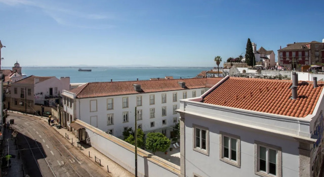 Alfama River View Tailor Made Flat, Забронировать Апартаменты/квартира Апартаменты Лиссабона, рядом с Железнодорожный вокзал Санта-Аполония, Апартаменты/квартира