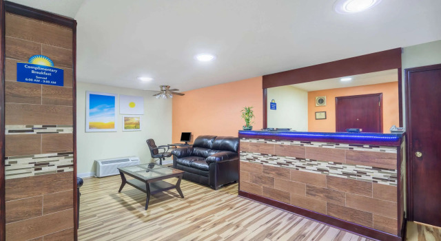 Days Inn by Wyndham Statesville, Забронировать Мини-отель Стейтсвилл Северная Каролина