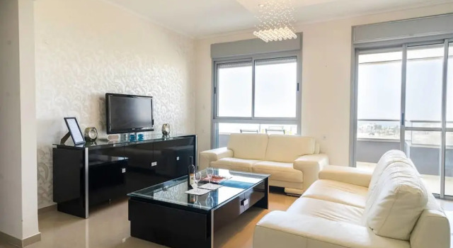 Luxury Marina View - Modern and Luxurious View, Book Hotel Ashdod Center District Israel