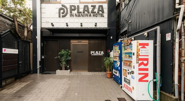 Oyo 44746 Plaza in Namba Minami