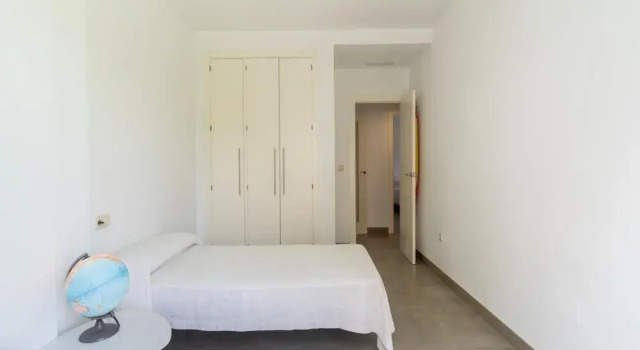 Апартаменты Spacious Apartment With 2 Terraces