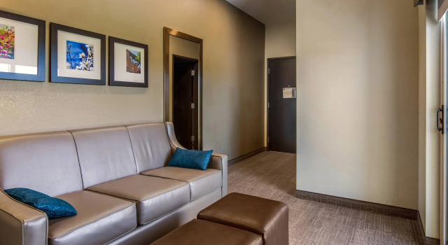 Двухместный люкс Comfort Suites Brunswick Town Center