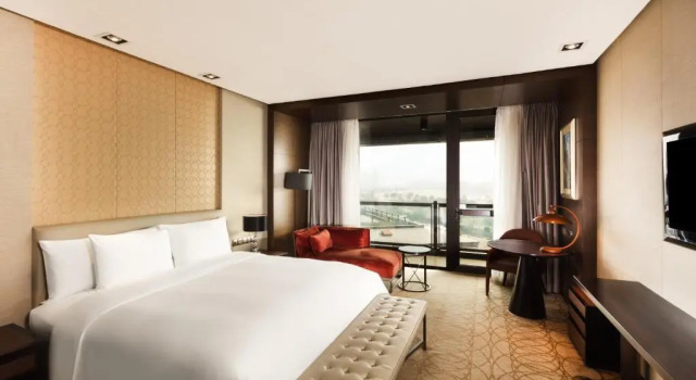 Двухместный номер Deluxe Crowne Plaza Xuzhou Dalong Lake