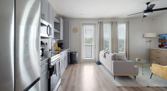 Sky-high Comfort 1BR Gym Pool Pet Friendly, Buchen Sie Ferienwohnung Dallas Dallas - Fort Worth und Umgebung