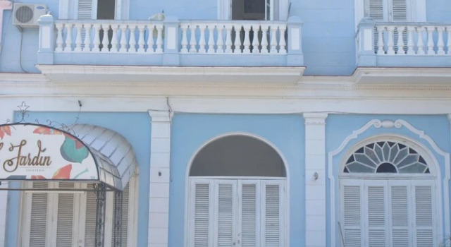 Chez  Gavel, Забронировать Отель Vedado Гавана
