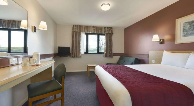 Двухместный номер Days Inn by Wyndham Membury M4