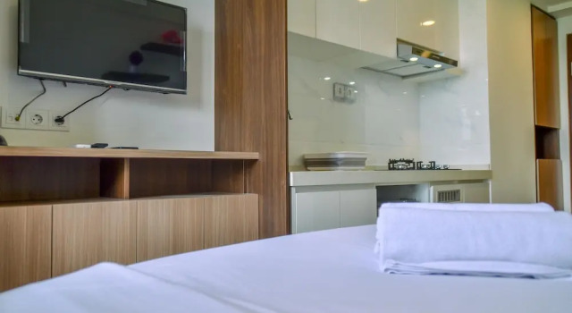 Fully Furnished with Modern Design Studio Sky House BSD Apartment
